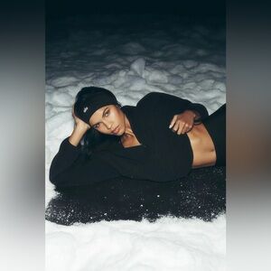 ALO YOGA | ✨NEW✨ Polar Fleece Retreat Cover Up in Black